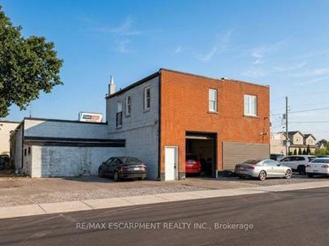 Commercial for rent in Ancaster, Ontario