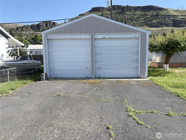 House for sale in Grand Coulee