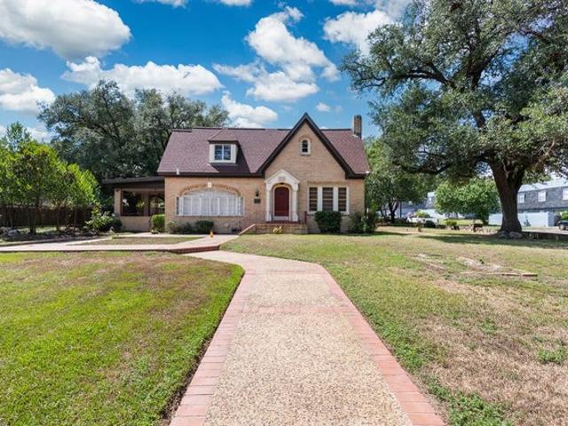 House for sale in Lufkin, Angelina County