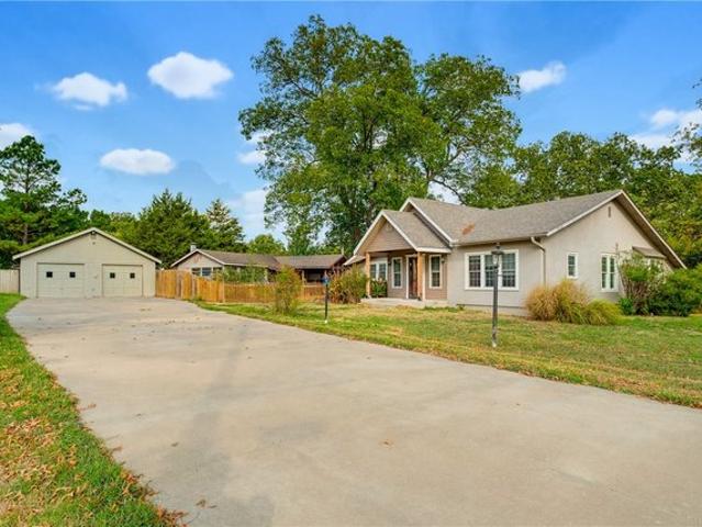 House for sale in Twin Springs, Siloam Springs