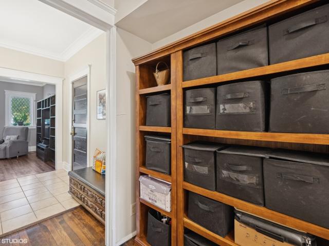 Condo for sale in Oak Park Condo for sale in Oak Park