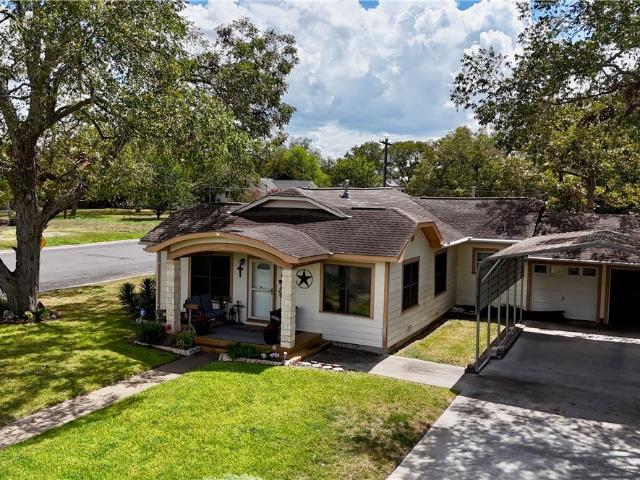 House for sale in Schulenburg, Texas