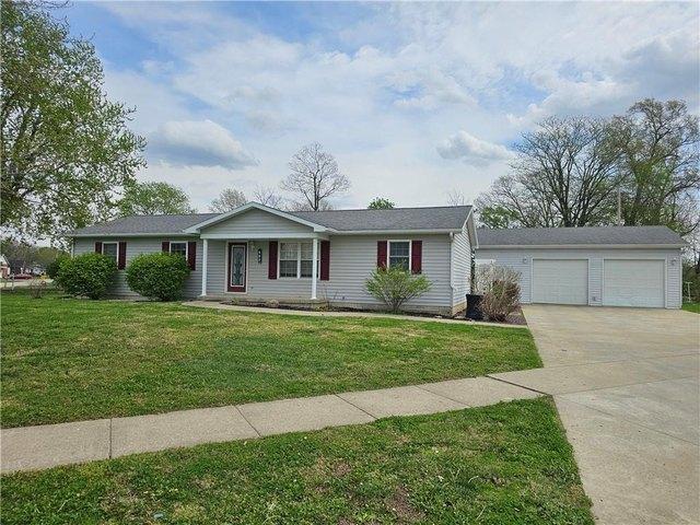House for sale in Greenup, Illinois