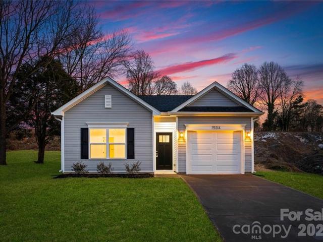 House for sale in Dallas, North Carolina