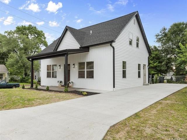 House for sale in Collinsville, Illinois