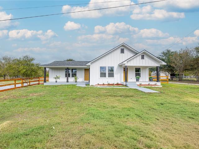 House for sale in Lyons, Burleson County