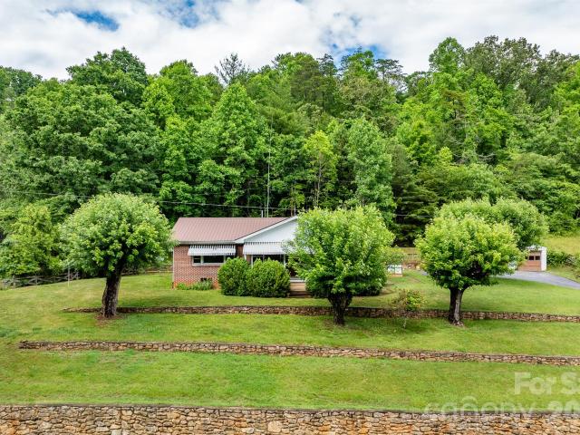 House for sale in Marshall, North Carolina