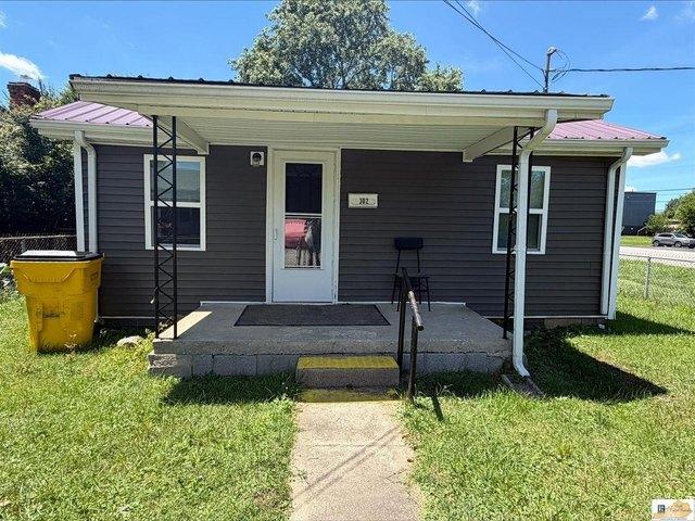 House for sale in Cecilia, Kentucky