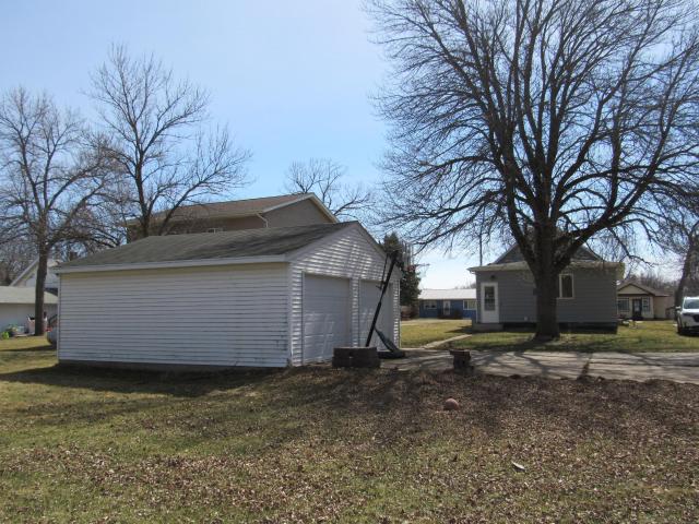 House for sale in Lakefield, Minnesota