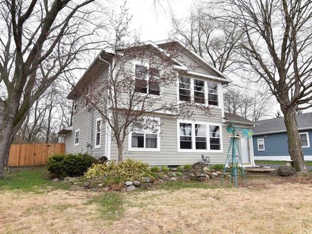 House for sale in Twin Lakes, Wisconsin