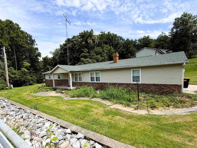 House for sale in Ellettsville, Indiana