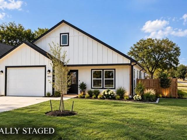 House for sale in Whitewright, Grayson County
