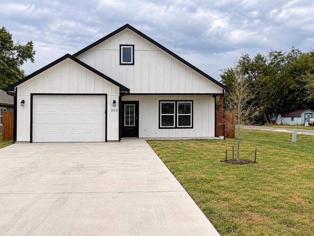 House for sale in Whitewright, Grayson County