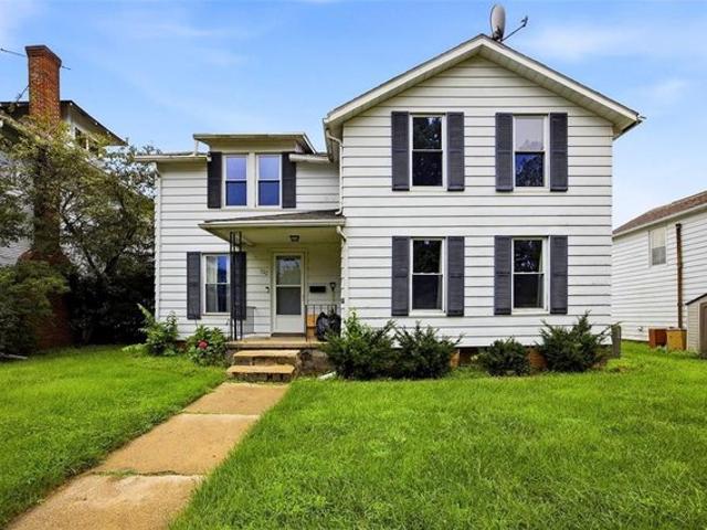 House for sale in Cedar, Iowa