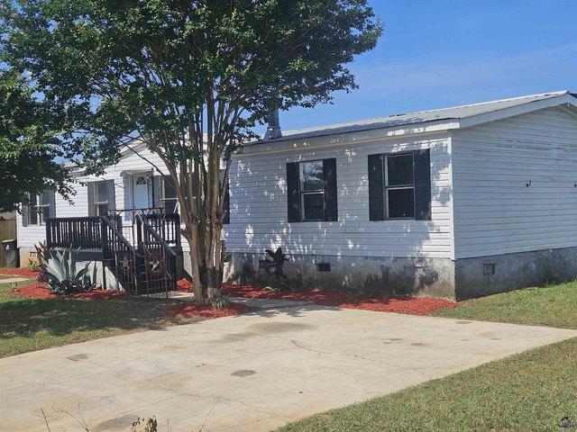 House for sale in Byron, Georgia