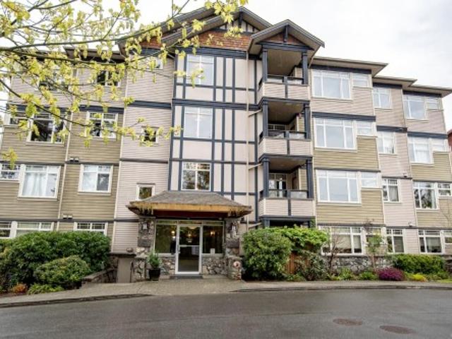 Property for sale in Esquimalt, Capital Regional District