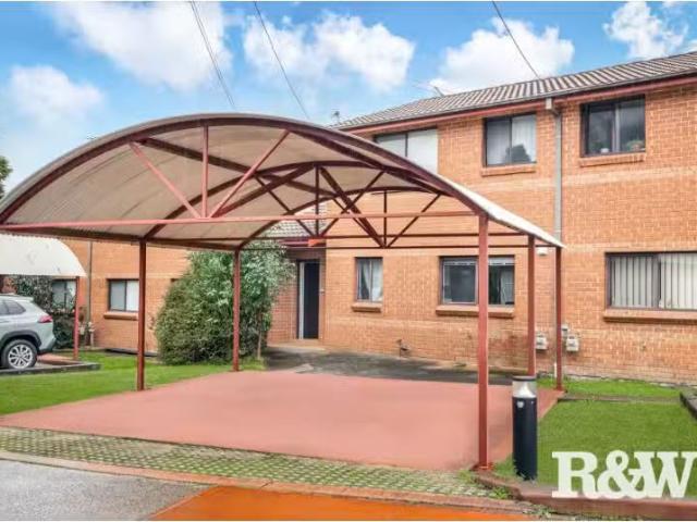 Condo for rent in Plumpton