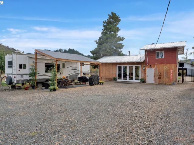 Land for sale in Creswell, Oregon