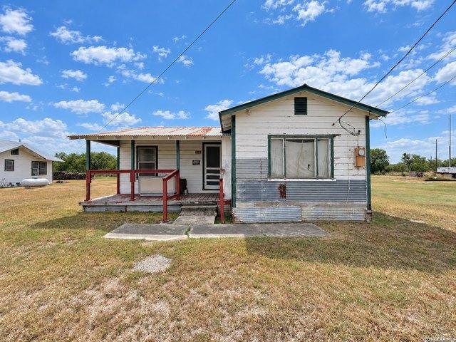 House for sale in Campbellton, Atascosa County