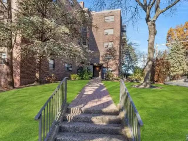 Condo for sale in Fort Lee Condo for sale in Fort Lee