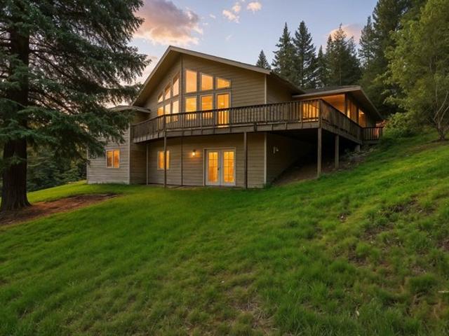 House for sale in Chattaroy, Washington