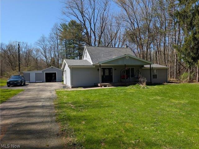House for sale in Hubbard, Ohio