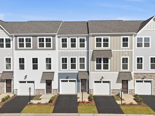 Townhouse for sale in Virginia