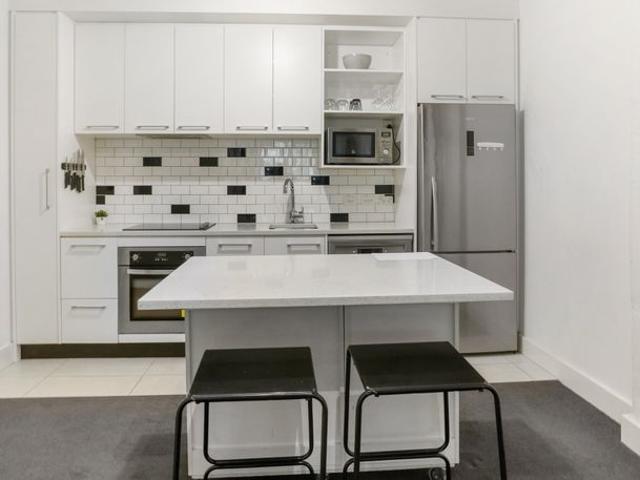 Apartment for rent in Te Tōangaroa, Auckland
