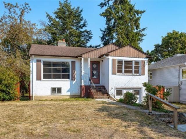 House for sale in Victoria, British Columbia
