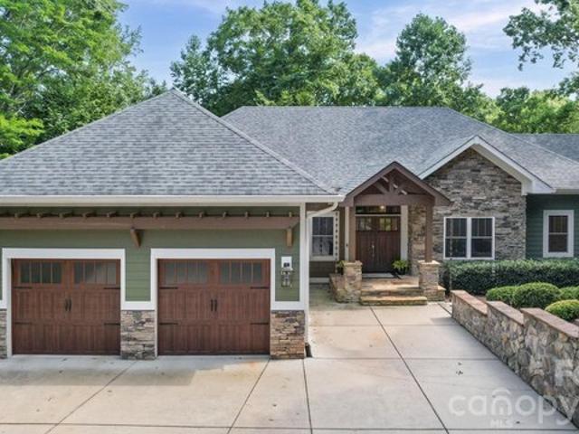 House for sale in Cramerton, North Carolina