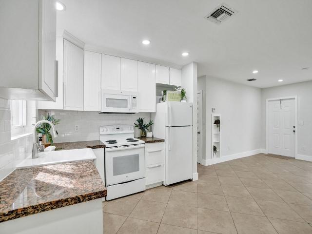 Duplex for sale in Fort Lauderdale, Florida