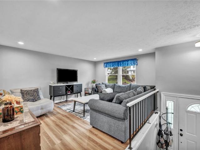 House for sale in South Park, Pennsylvania