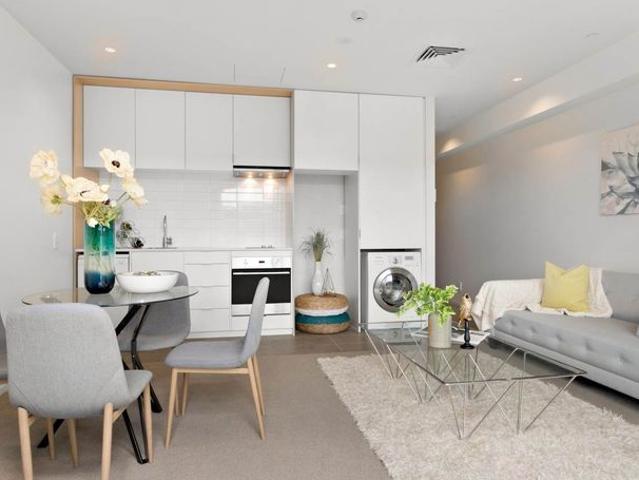 Apartment for rent in Mechanics Bay, Auckland