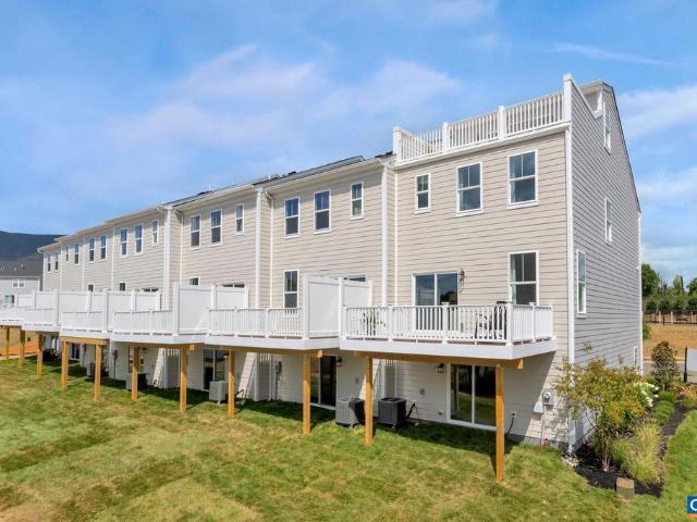 Townhouse for sale in Pleasant Green, Crozet