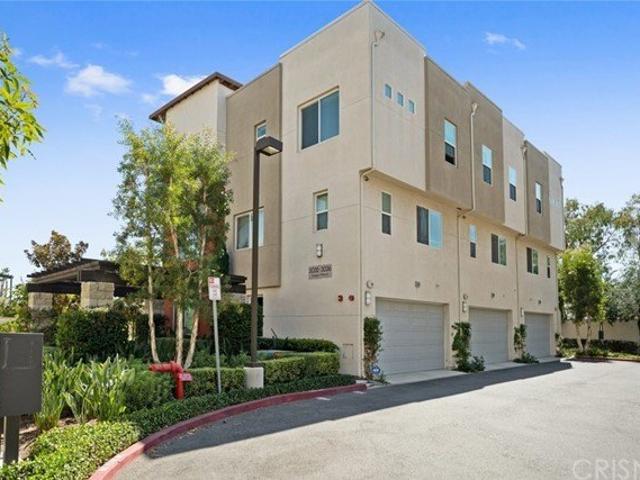 Townhouse for rent in Lakewood, California