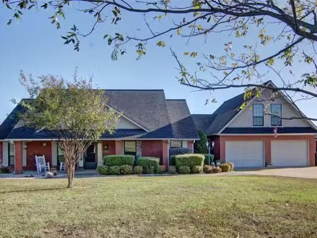 House for sale in Sulphur Springs