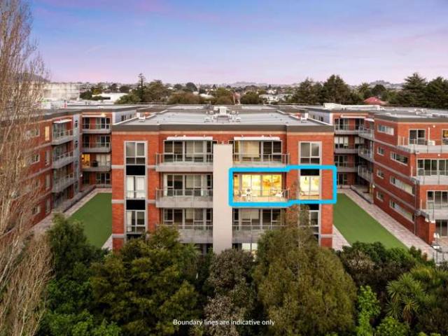 Apartment for sale in Mount Albert, Albert-Eden