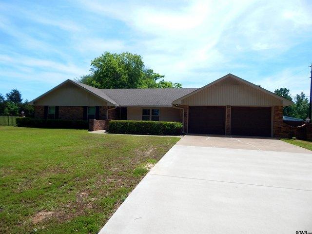 House for sale in Gilchrist, Texas