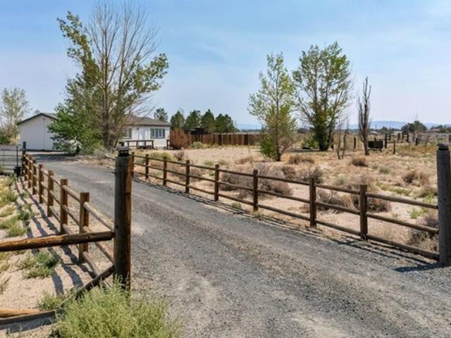 House for sale in Silver Springs, Nevada