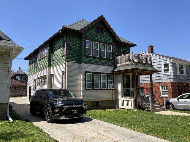 House for sale in Milwaukee, Wisconsin