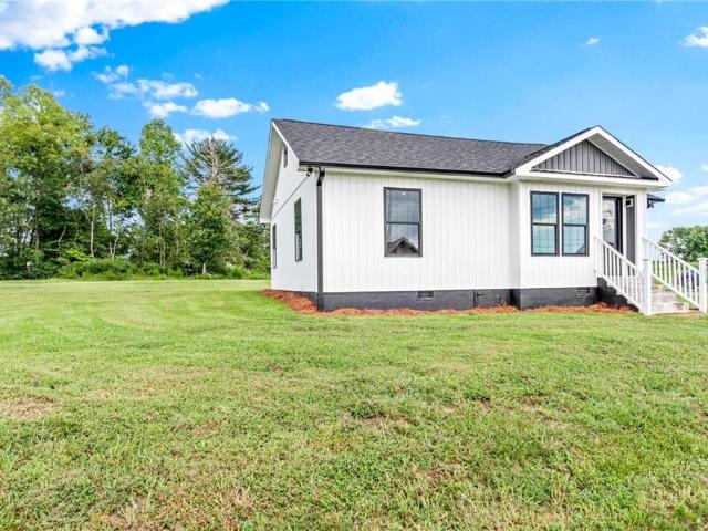 House for sale in Boonville, North Carolina