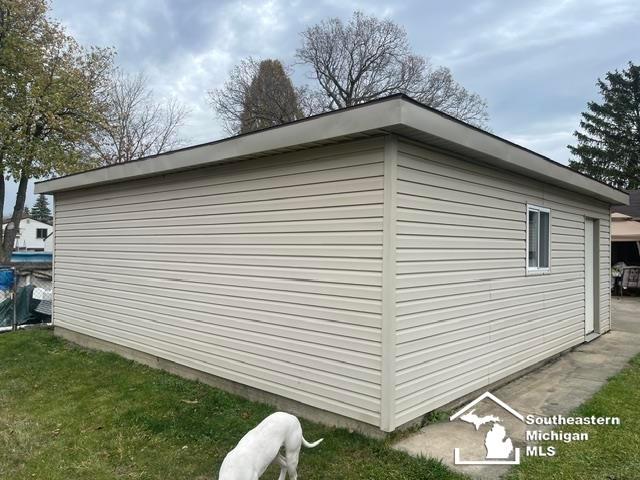 House for sale in Flat Rock, Michigan