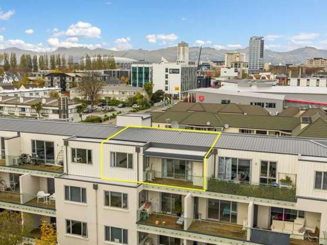 Apartment for sale in Heathcote, Canterbury