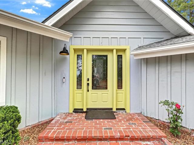 House for sale in Green Valley Lake, California