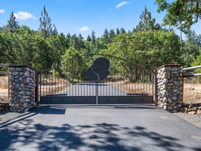 Land for sale in Grants Pass