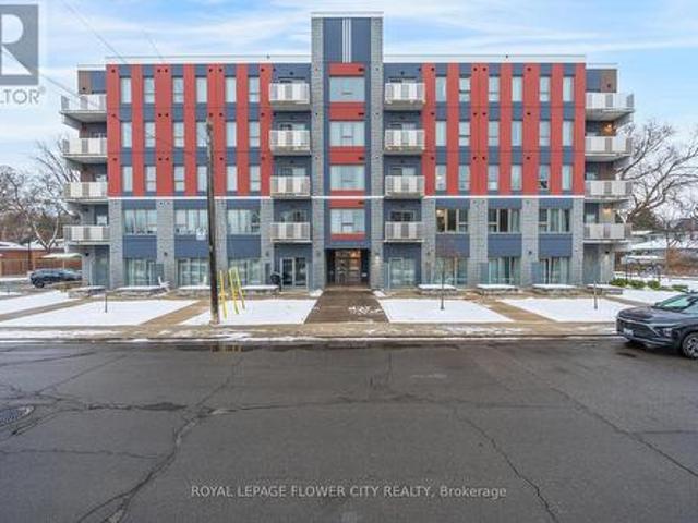 Condo for sale in Ancaster, Ontario