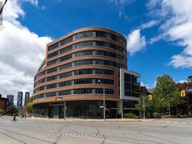 Condo for sale in Toronto Centre, Toronto