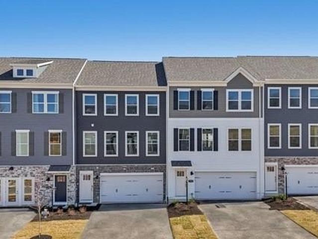 Townhouse for sale in Harmony, Pennsylvania