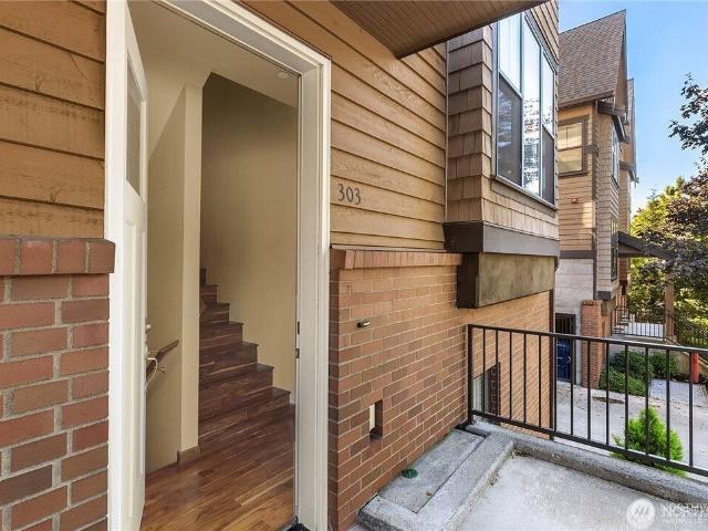 Townhouse for sale in Bellevue, Washington