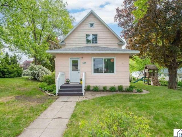 House for sale in Hanska, Minnesota